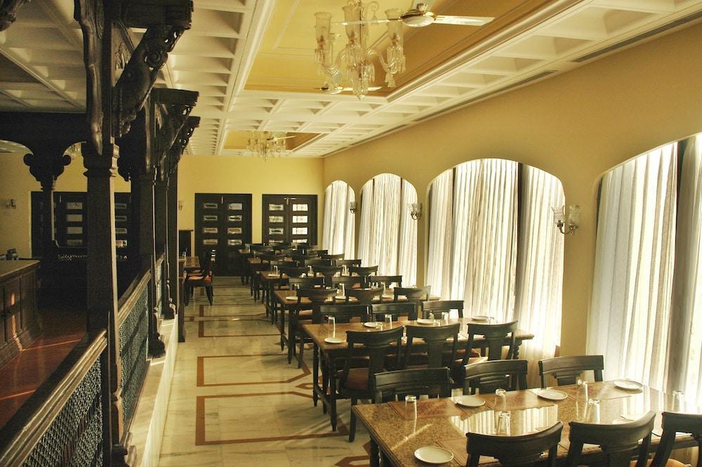 Hotel Hilltop Palace Udaipur Restaurante foto